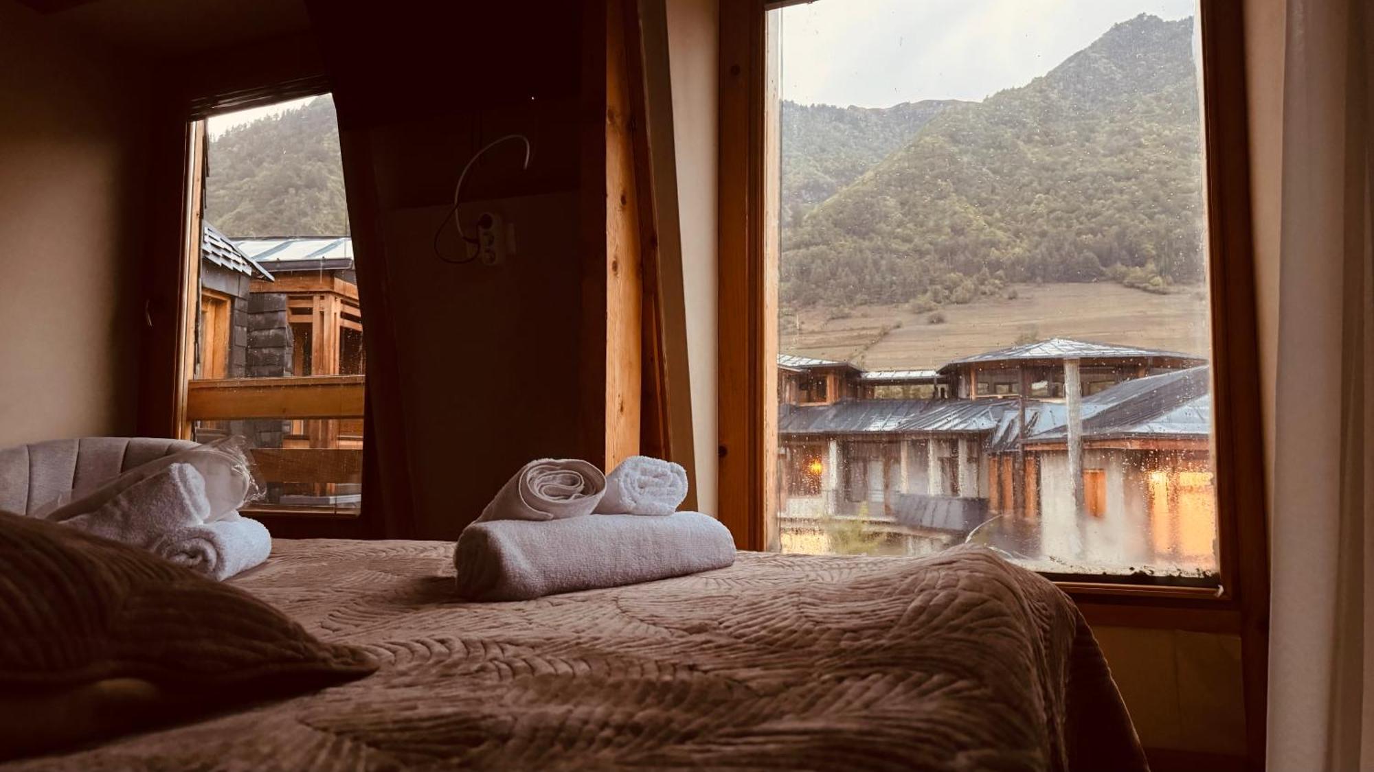 Hotel Old Seti Μέστια Εξωτερικό φωτογραφία